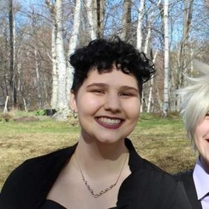 Meet your Posher, Olivia